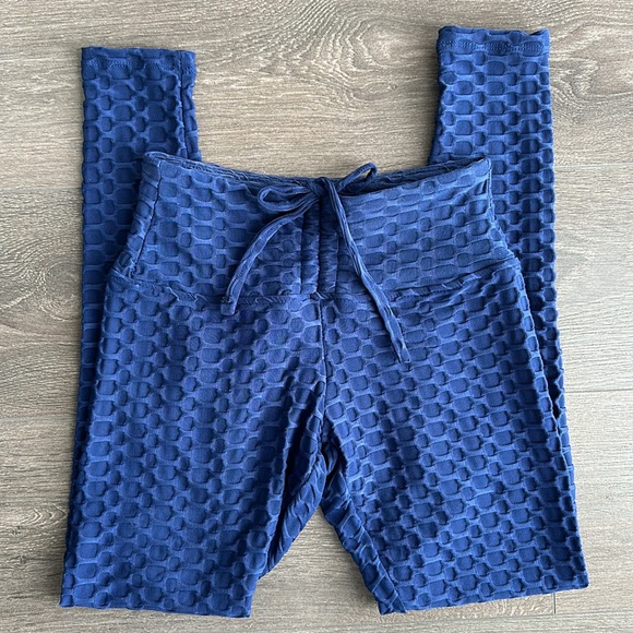 Fashion Nova 2 piece matching set navy blue honeycomb tank scrunch leggings M - Picture 6 of 8